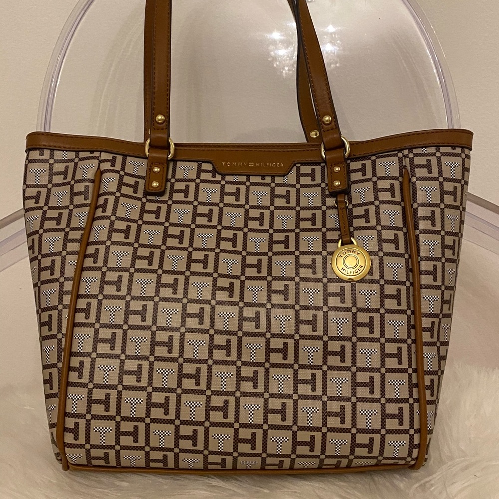New Tommy Hilfiger Leather Bag